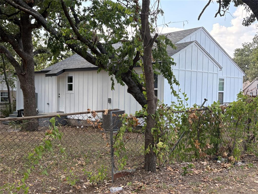 5536 Greenlee Street Property Photo 7