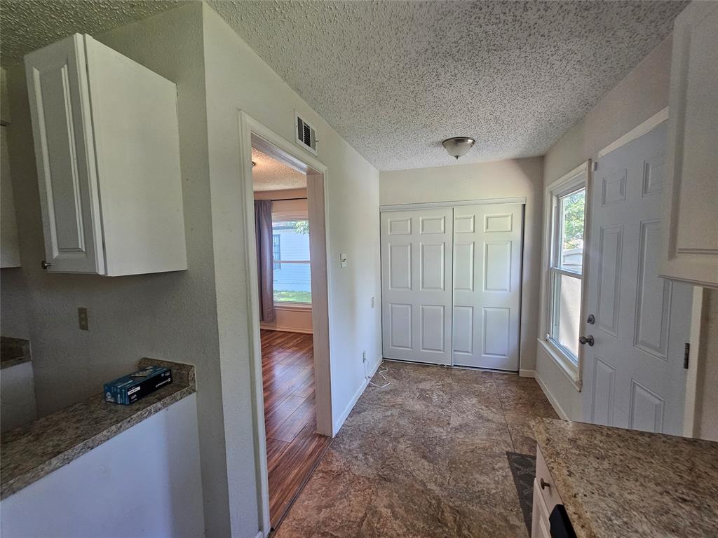 3115 Dahlia Drive Property Photo 8