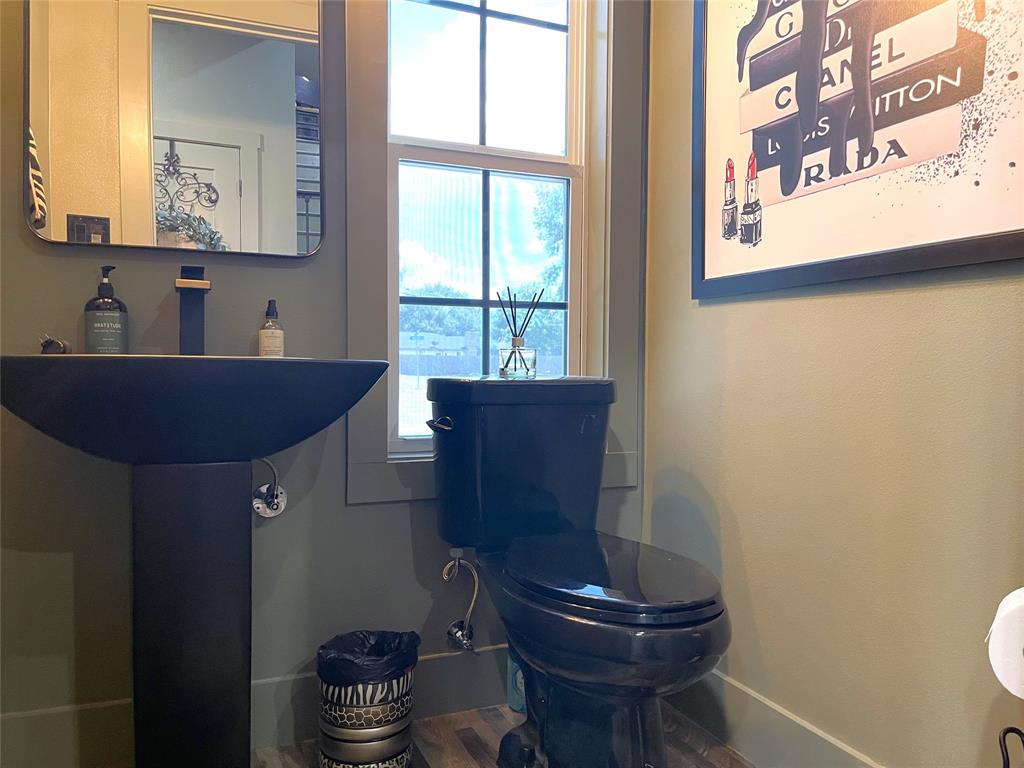 201 Man-o-war Property Photo 27