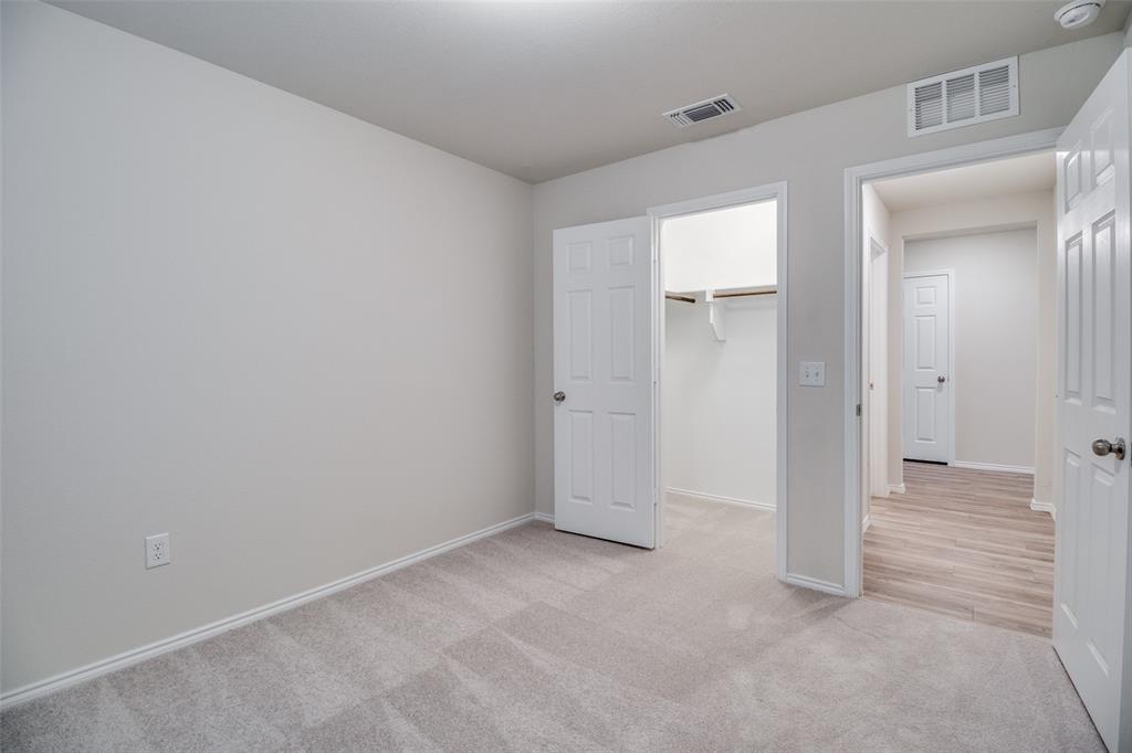 337 Glenwick Lane Property Photo 11
