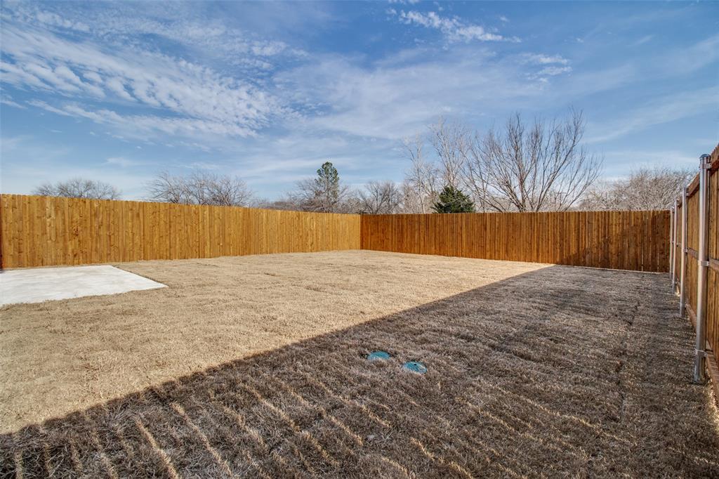 337 Glenwick Lane Property Photo 25
