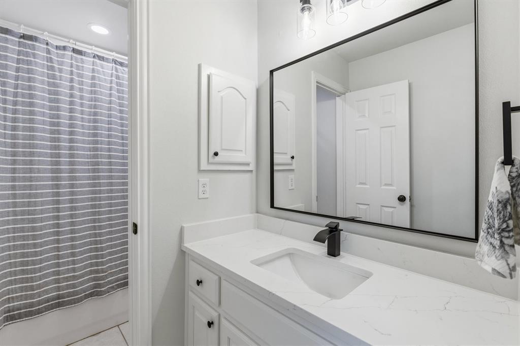 900 Bandera Court Property Photo 25