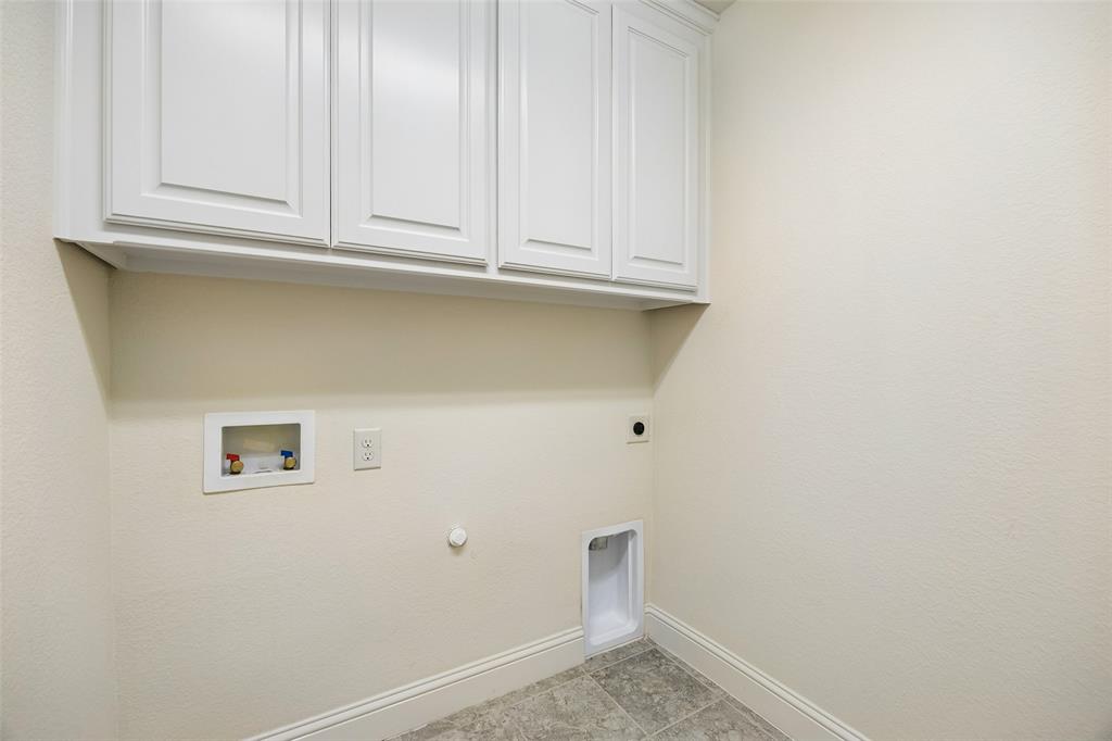 779 Cameron Court Property Photo 31