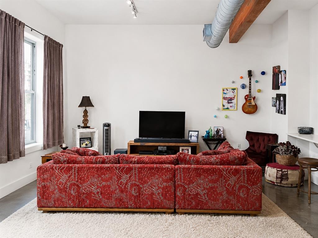 2502 Live Oak Street 322 Property Photo 10