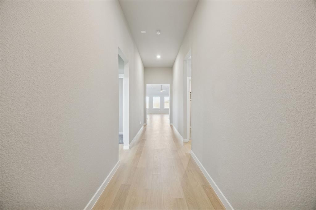 1533 Oakdale Drive Property Photo 3