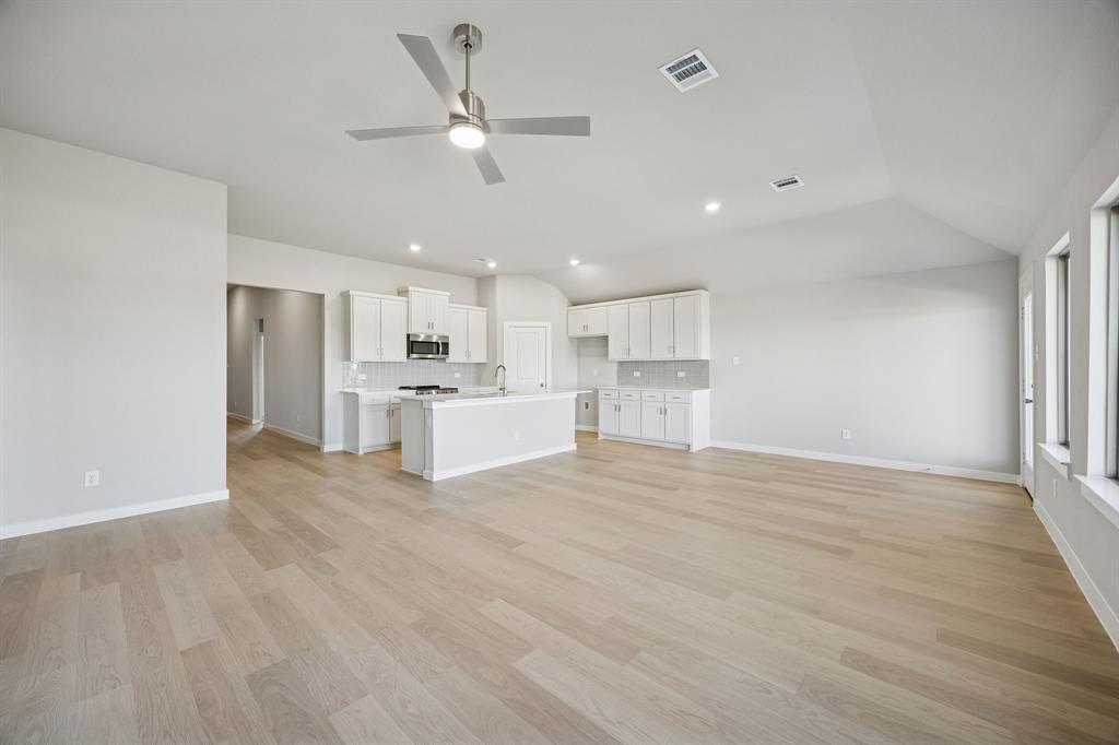 1533 Oakdale Drive Property Photo 10