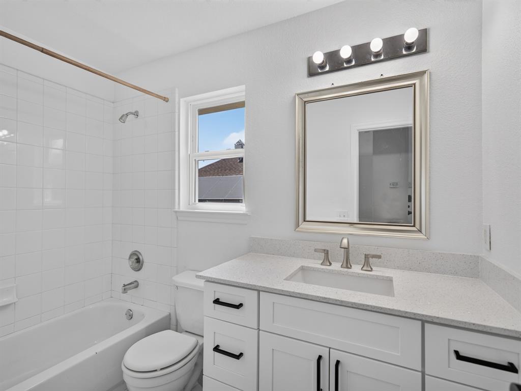 1712 Elm Spring Court Property Photo 16
