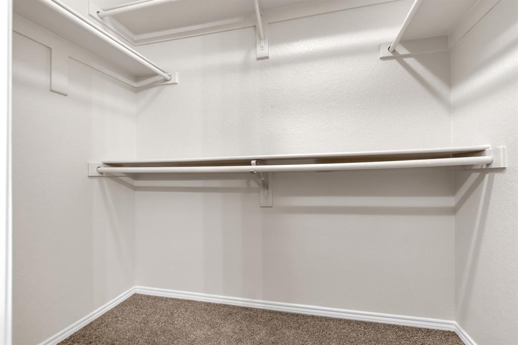 1039 Caliente Drive Property Photo 15