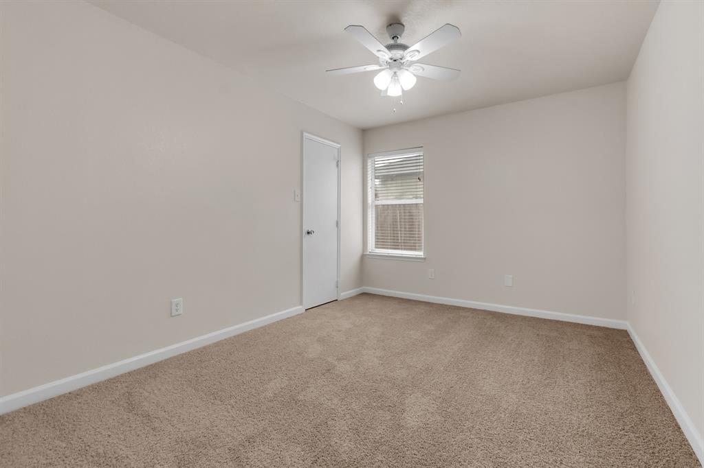 1039 Caliente Drive Property Photo 16