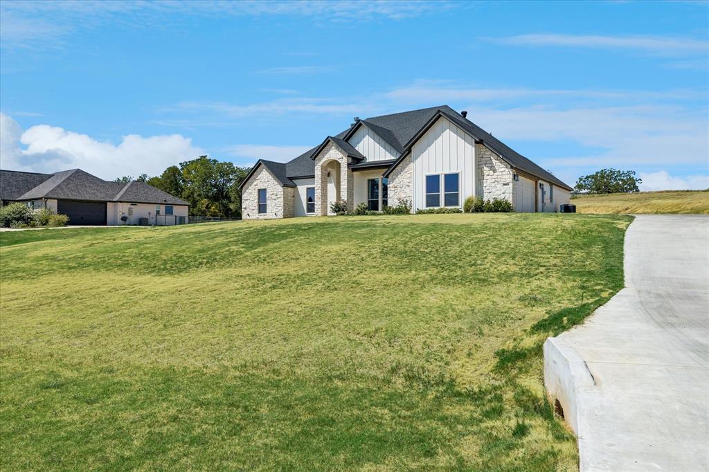 10020 Valley Oak Court Property Photo 2