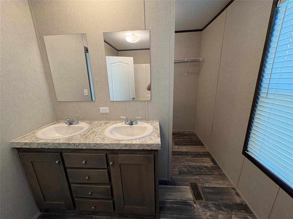 6806 Blue Ridge Road Property Photo 23