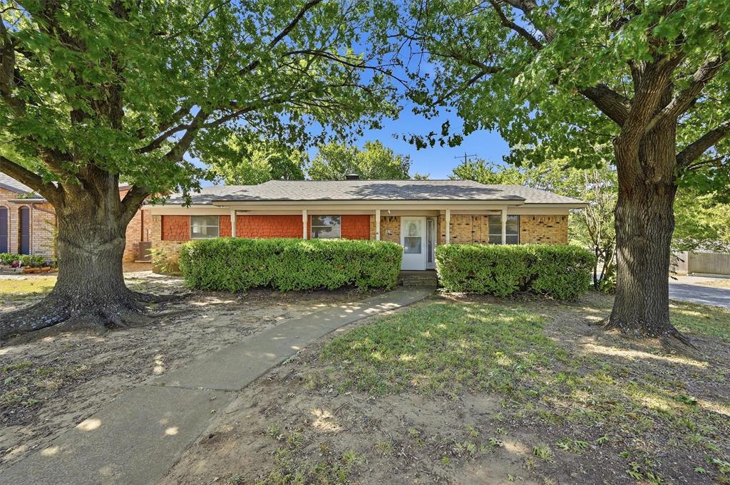 1214 Glasgow Drive Property Photo 1