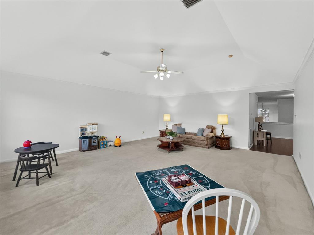 2116 Cannes Drive Property Photo 2