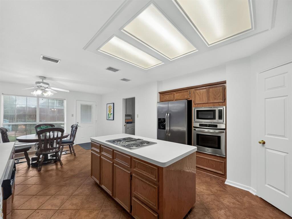 2116 Cannes Drive Property Photo 8