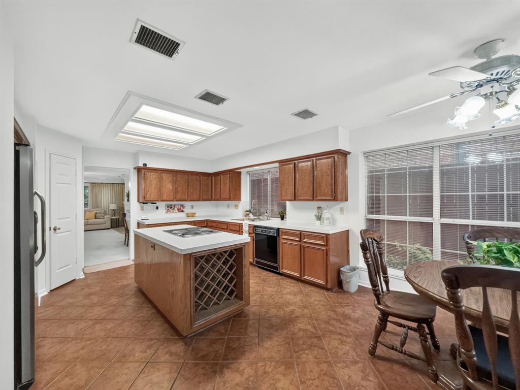 2116 Cannes Drive Property Photo 9