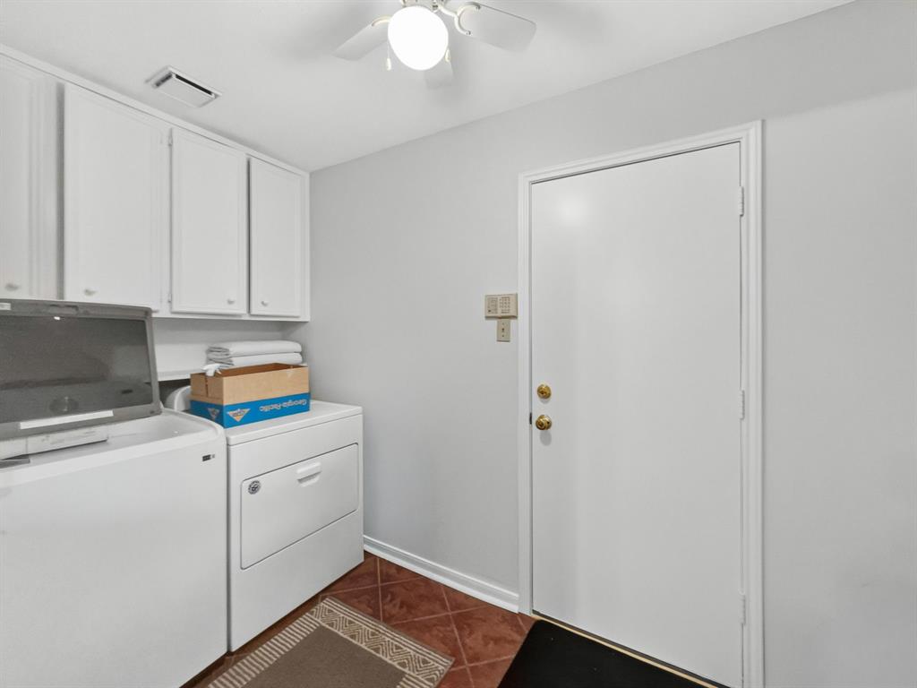 2116 Cannes Drive Property Photo 11