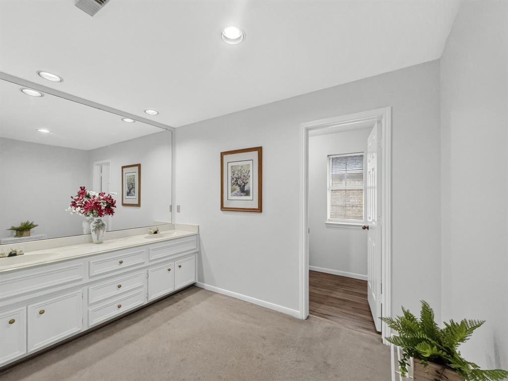 2116 Cannes Drive Property Photo 24