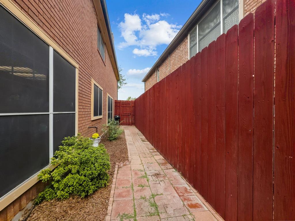 2116 Cannes Drive Property Photo 29