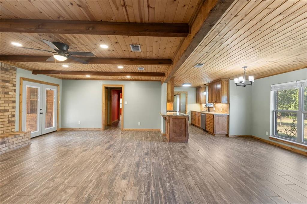 5015 726 Property Photo 17