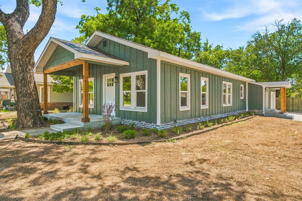 910 3rd Street Property Photo 1