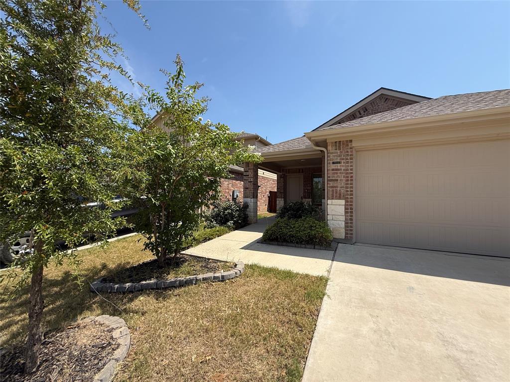 124 Greengate Drive Property Photo 3
