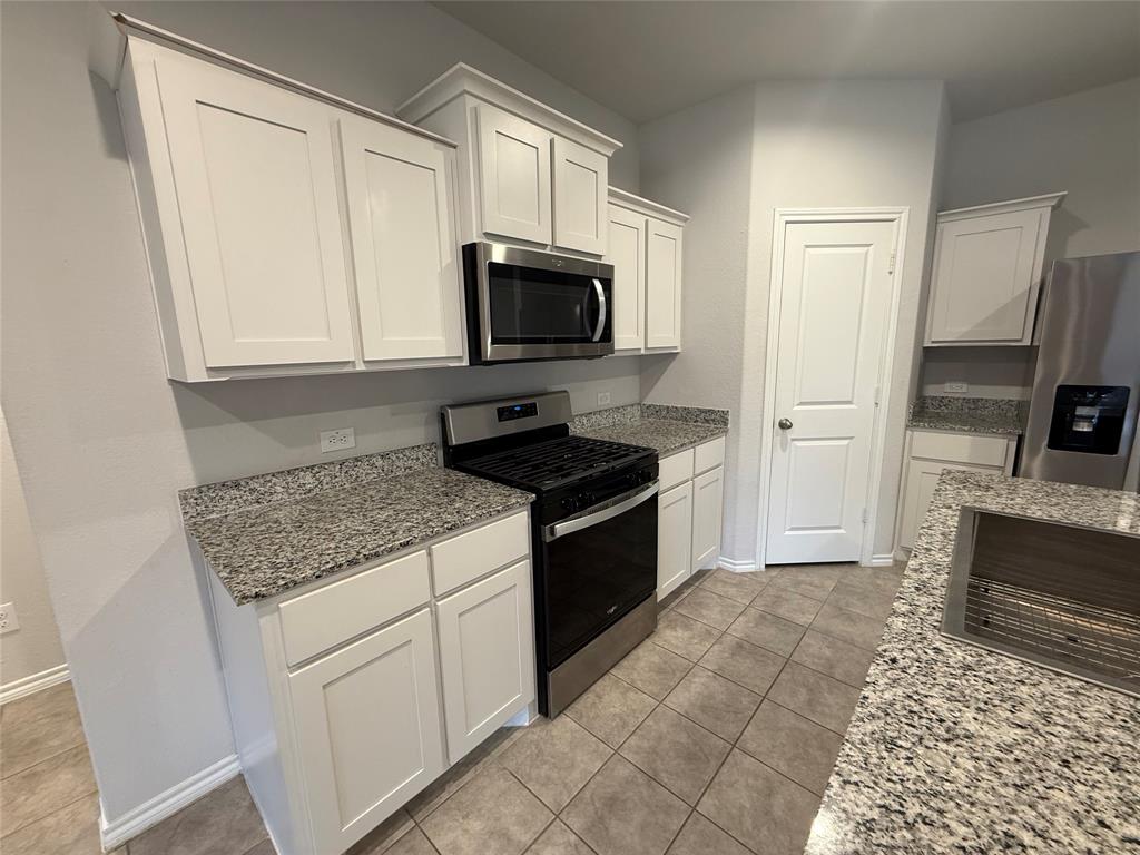 124 Greengate Drive Property Photo 12