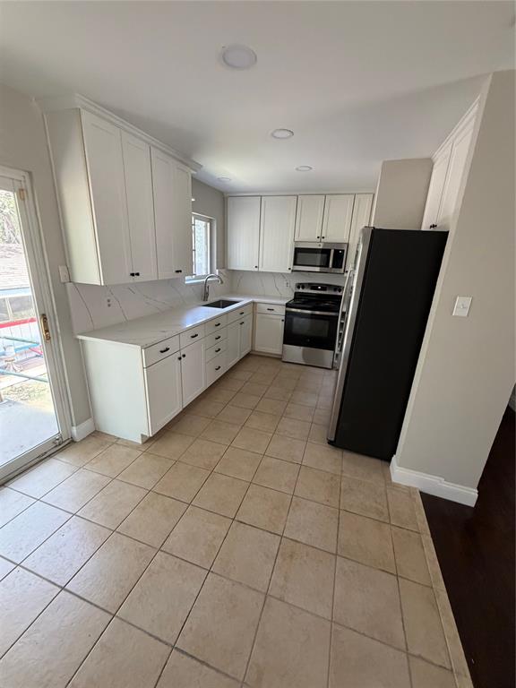 2579 Springvale Drive Property Photo 4
