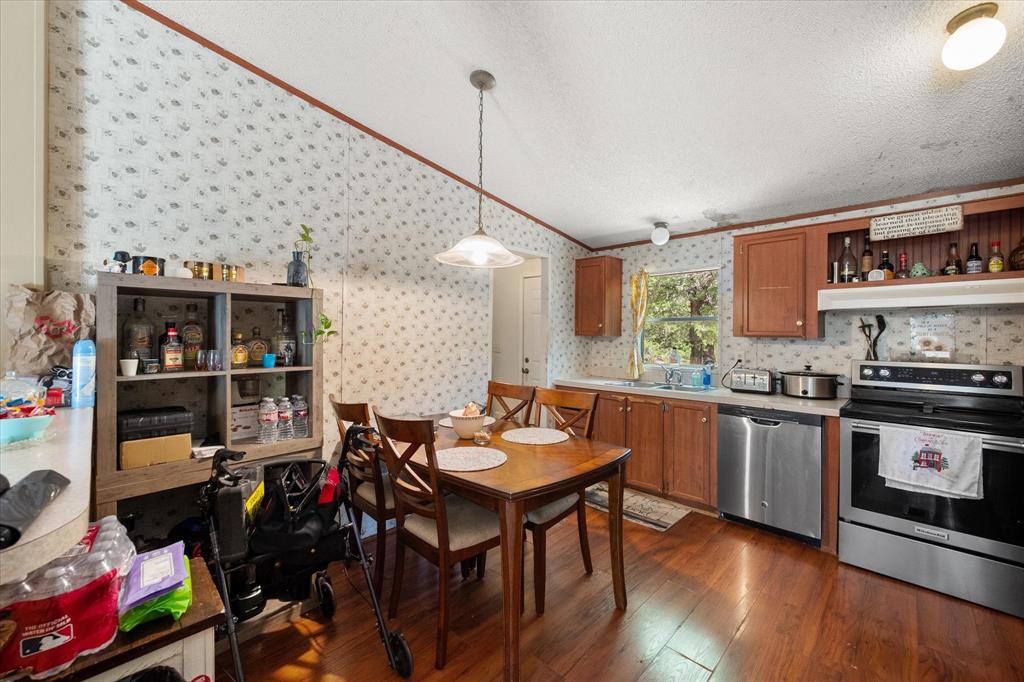 605 Se County Road 3124c Property Photo 6