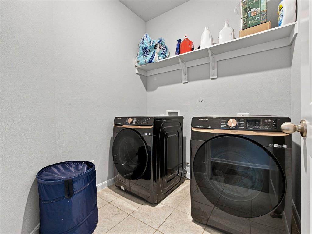 2052 Placerville Street Property Photo 14