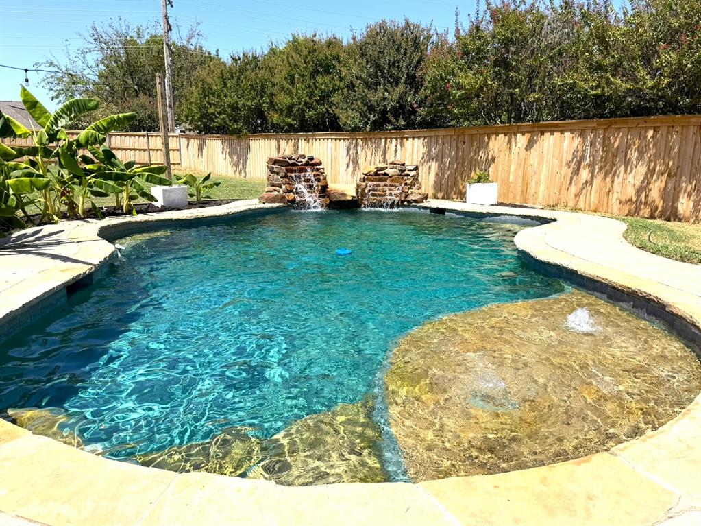 1621 Winter Park Lane Property Photo 1