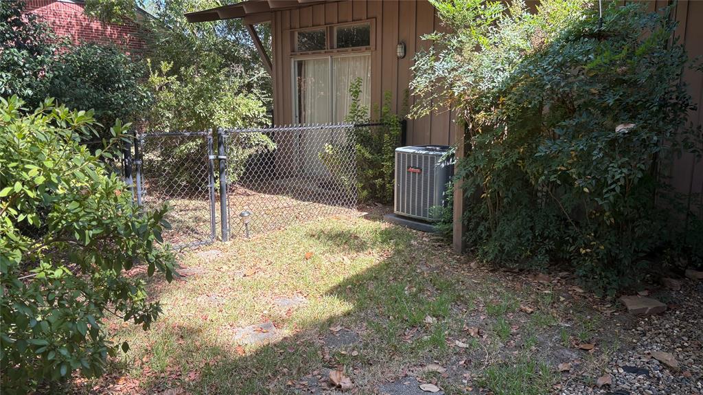 306 E Pine Property Photo 17