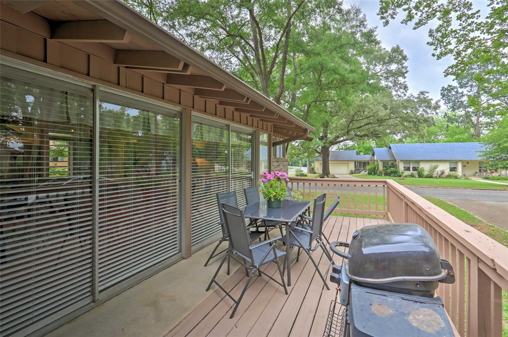 306 E Pine Property Photo 38