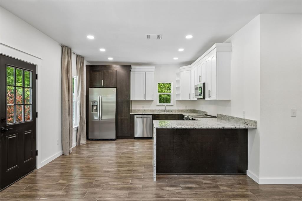 951 S Trade Days Boulevard Property Photo 3