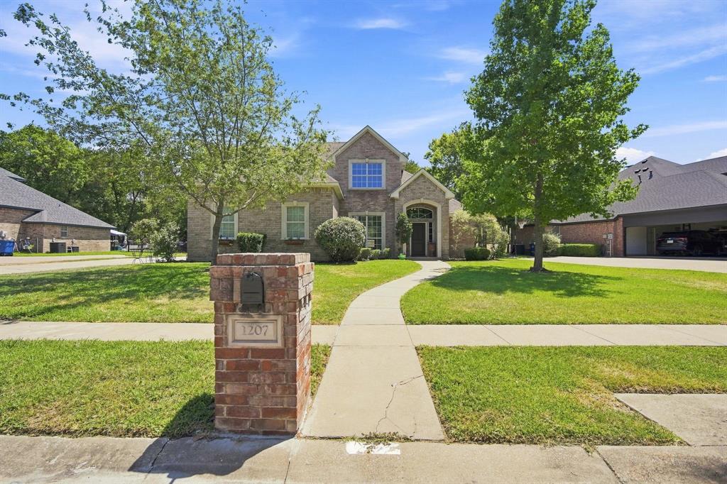 1207 Oak Creek Drive Property Photo 8