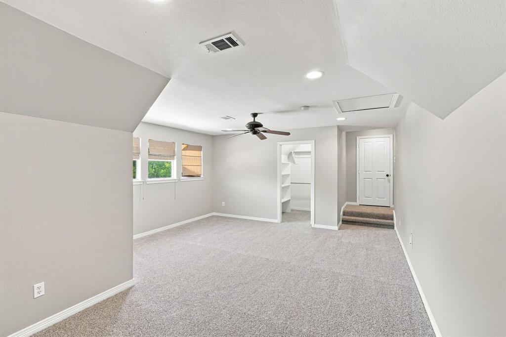 1207 Oak Creek Drive Property Photo 30
