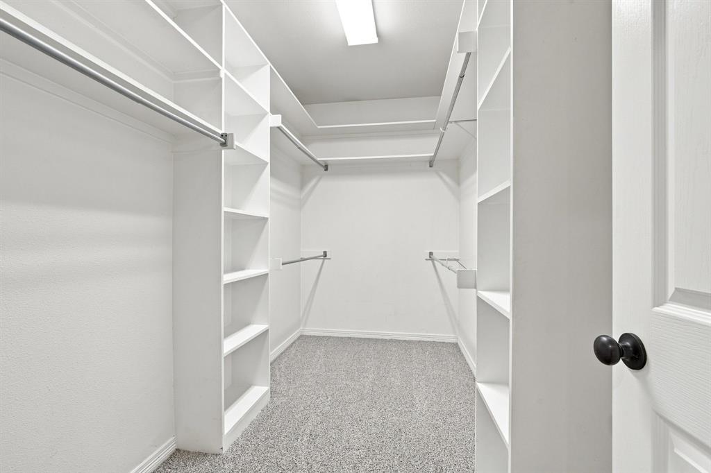 1207 Oak Creek Drive Property Photo 32