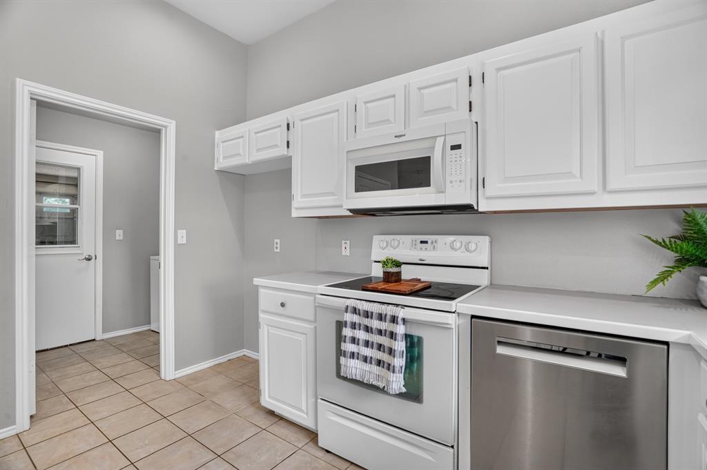 8730 Bellechase Road Property Photo 14