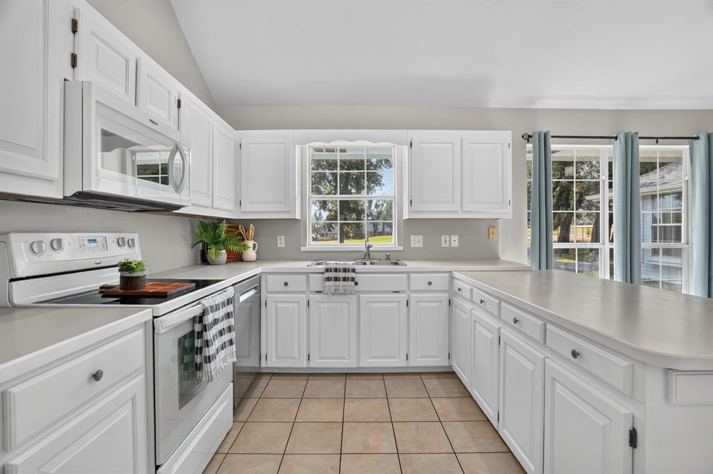 8730 Bellechase Road Property Photo 15