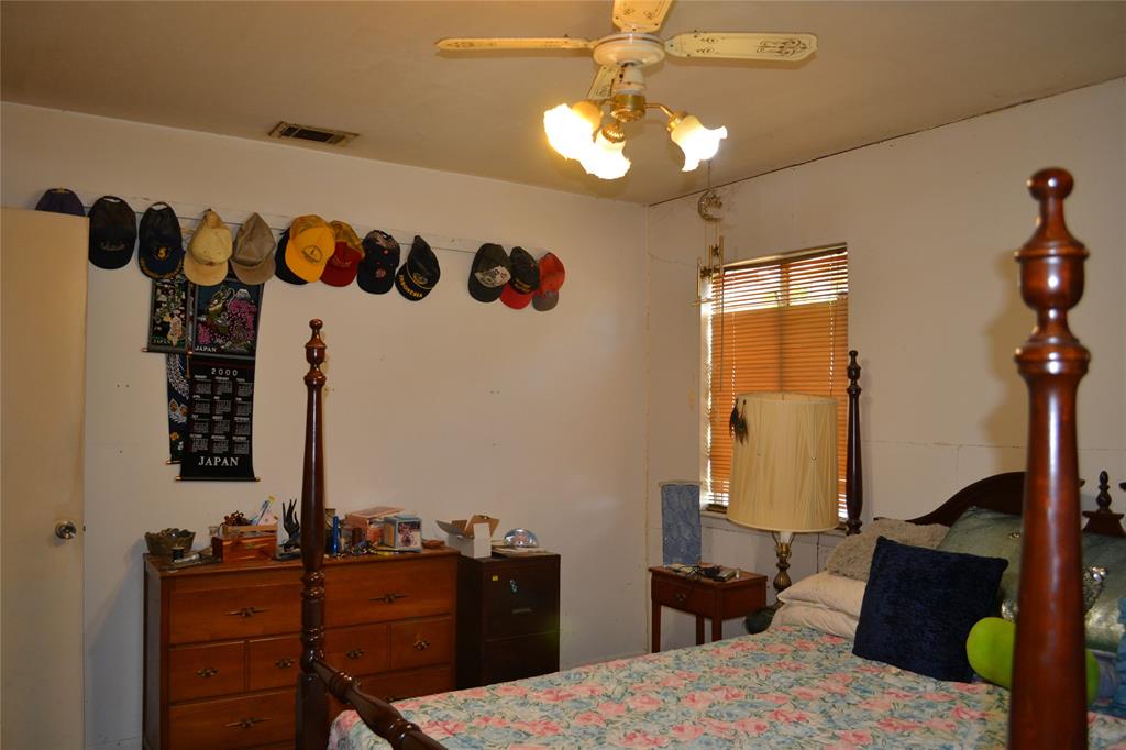 2415 Whit Drive Property Photo 12