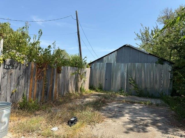 2415 Whit Drive Property Photo 22