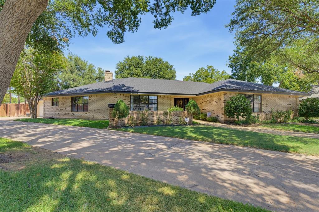 38 Cypress Point Street Property Photo 1