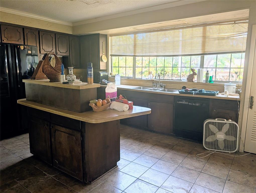 215 N Rivercrest Drive Property Photo 15