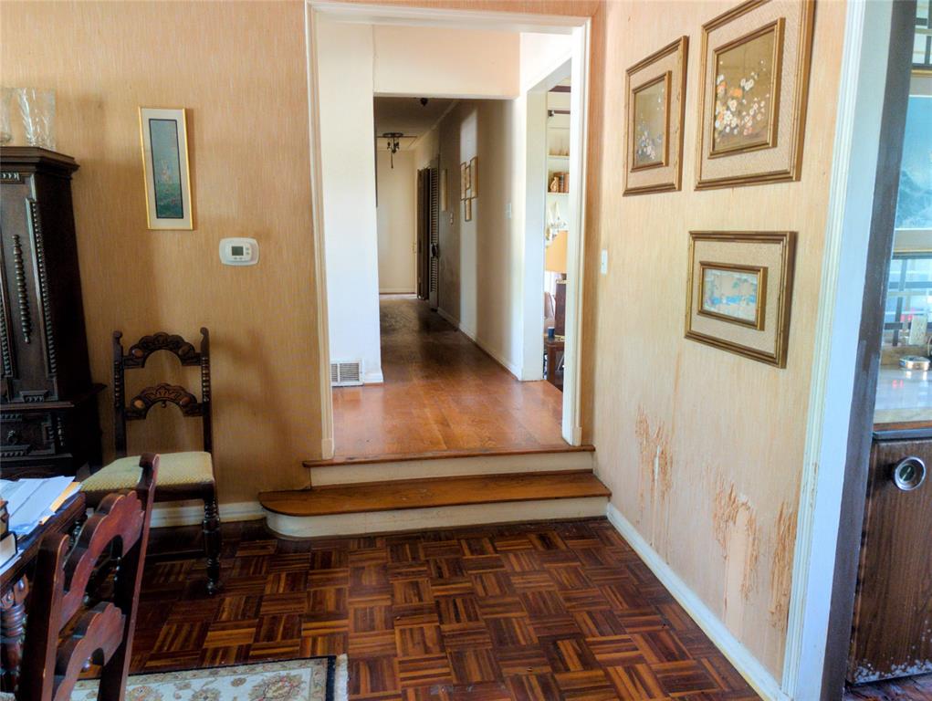215 N Rivercrest Drive Property Photo 22