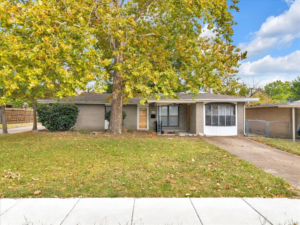 812 W Grubb Drive Property Photo 1