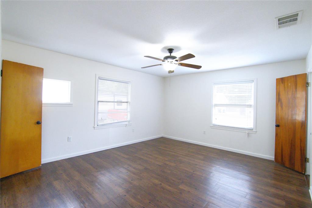 101 Easy Street Property Photo 12