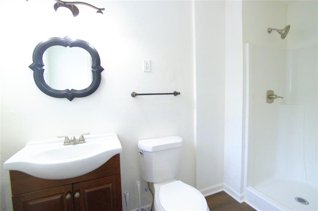 101 Easy Street Property Photo 16