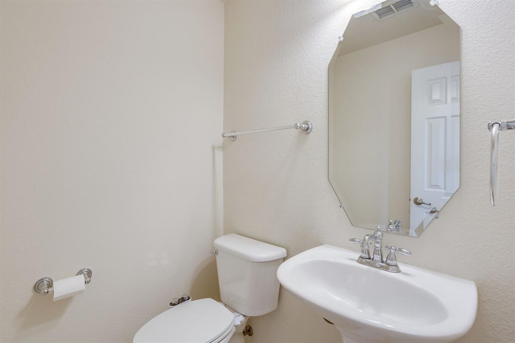 4205 Bayside Court Property Photo 11