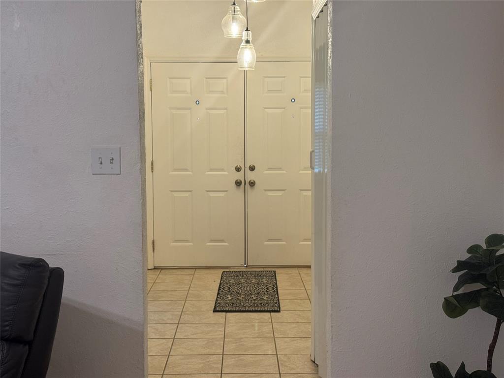 2108 Barron Lane Property Photo 5