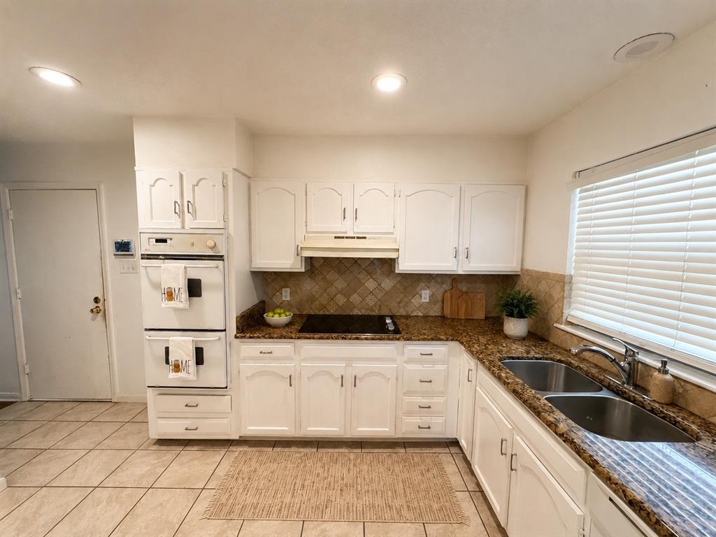 2108 Barron Lane Property Photo 8