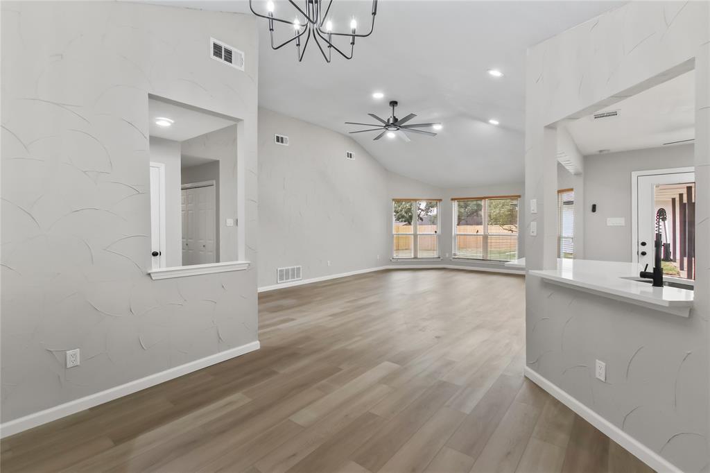 2103 Stein Way Property Photo 8
